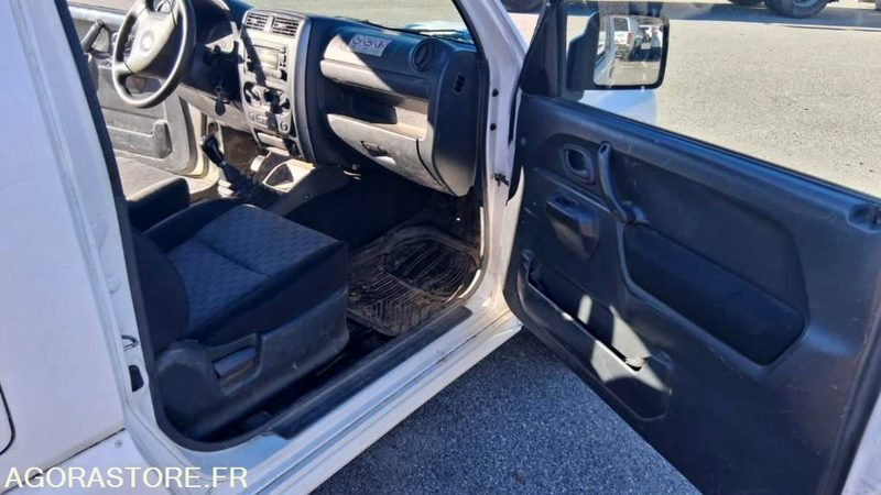 SUVSUV SUZUKI Jimny 4x4 GO - 2010 - 337758km: slika 7 SUVSUV SUZUKI Jimny 4x4 GO - 2010 - 337758km: slika 7