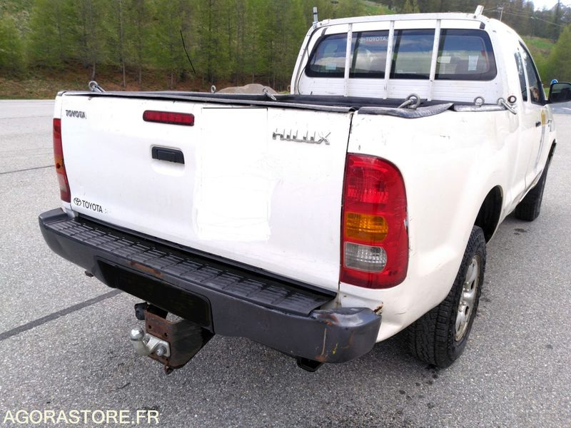 TOYOTA HILUX - Dostavno vozilo istovarivač: slika 2 TOYOTA HILUX - Dostavno vozilo istovarivač: slika 2