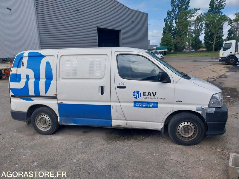 TOYOTA Hiace HP 2008 (442500Km) ROULANT VENTE EXPORT UNIQUEMENT - Furgon: slika 2 TOYOTA Hiace HP 2008 (442500Km) ROULANT VENTE EXPORT UNIQUEMENT - Furgon: slika 2