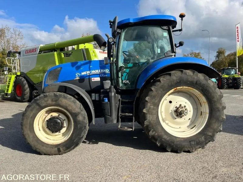 TRACTEUR AGRICOLE NEW HOLLAND T7.210 - 2012 / 6600 HEURES - Traktor: slika 3 TRACTEUR AGRICOLE NEW HOLLAND T7.210 - 2012 / 6600 HEURES - Traktor: slika 3