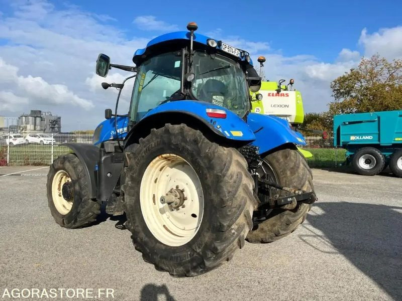 TRACTEUR AGRICOLE NEW HOLLAND T7.210 - 2012 / 6600 HEURES - Traktor: slika 4 TRACTEUR AGRICOLE NEW HOLLAND T7.210 - 2012 / 6600 HEURES - Traktor: slika 4