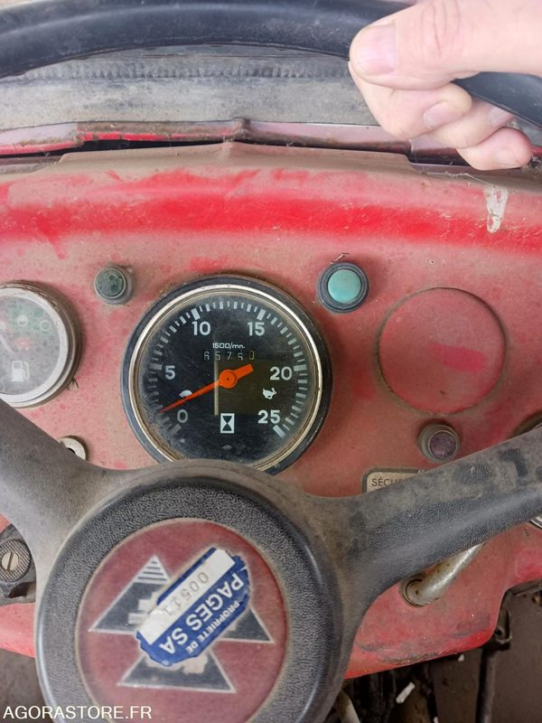 TRACTEUR MASSEY FERGUSSON TYPE 158 - Traktor: slika 4 TRACTEUR MASSEY FERGUSSON TYPE 158 - Traktor: slika 4