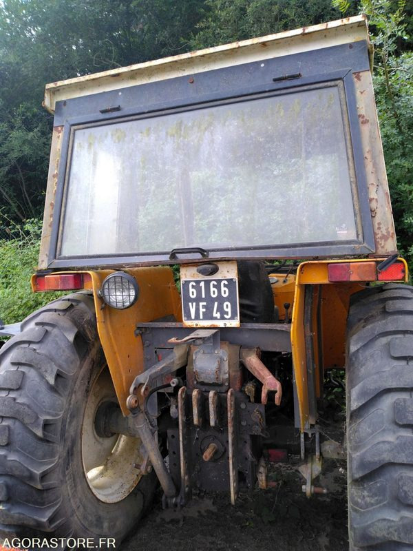 TRACTEUR RENAULT 651 - Traktor: slika 1 TRACTEUR RENAULT 651 - Traktor: slika 1
