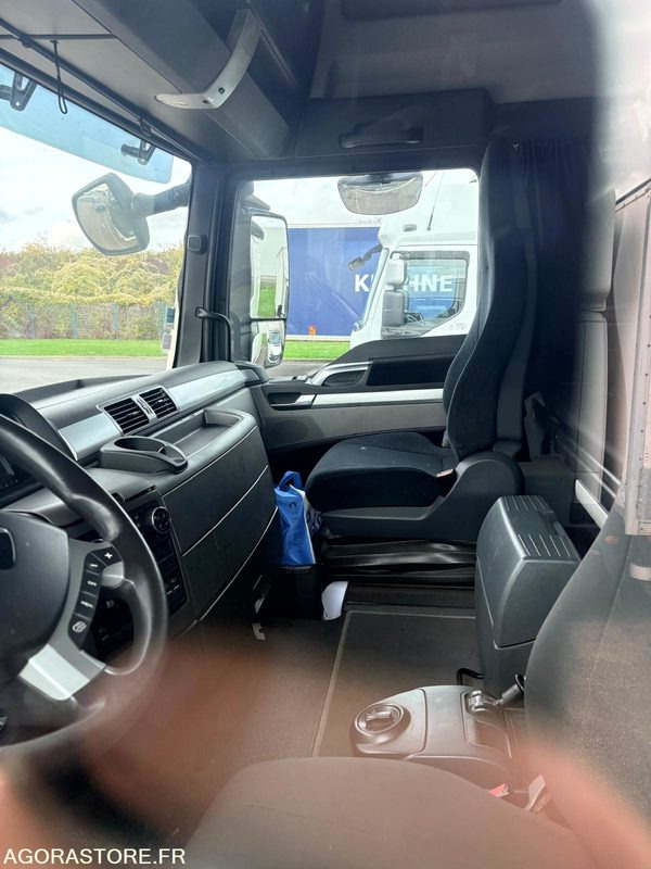 Man TGX 440 EURO 6 - 2015 - 770 050km TRES BON ETAT - Tegljač: slika 5 Man TGX 440 EURO 6 - 2015 - 770 050km TRES BON ETAT - Tegljač: slika 5