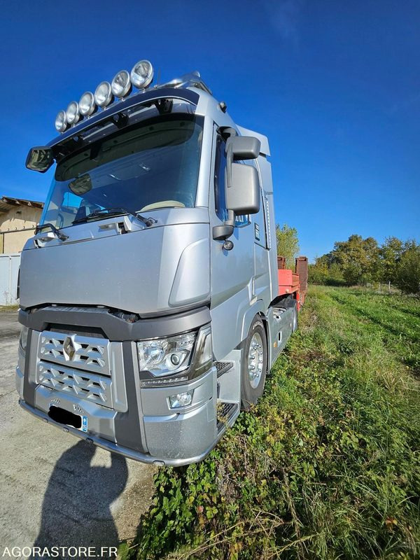 TRACTEUR RENAULT - 2017 - 580000km - Tegljač: slika 1 TRACTEUR RENAULT - 2017 - 580000km - Tegljač: slika 1