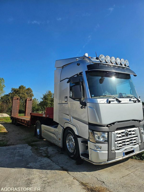TRACTEUR RENAULT - 2017 - 580000km - Tegljač: slika 2 TRACTEUR RENAULT - 2017 - 580000km - Tegljač: slika 2