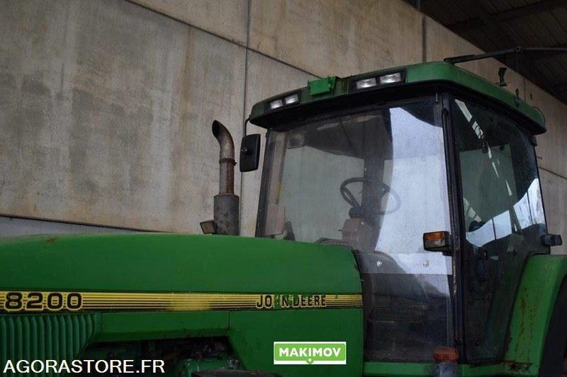 Tracteur Agricole/Forrestier John Deere 8200 - Traktor: slika 5 Tracteur Agricole/Forrestier John Deere 8200 - Traktor: slika 5