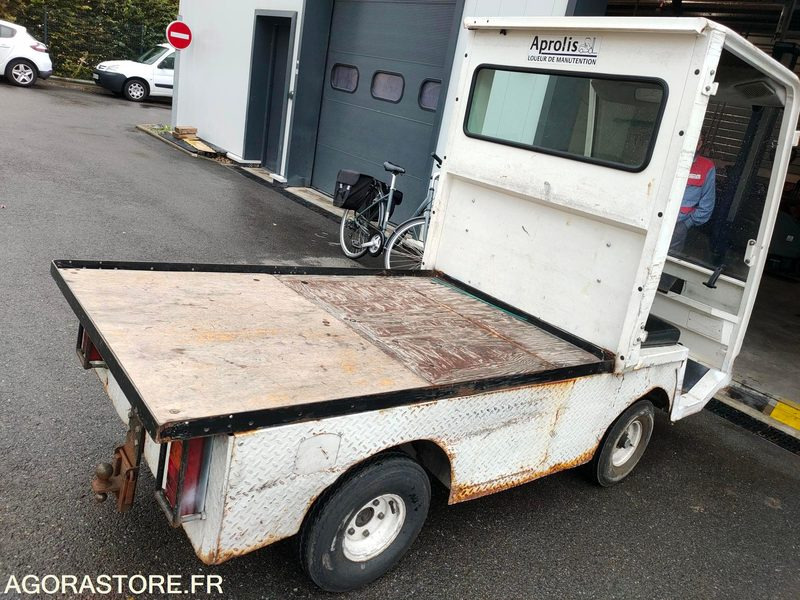 Tracteur Electrique EZGO avec chargeur 220v - Vučno vozilo: slika 3 Tracteur Electrique EZGO avec chargeur 220v - Vučno vozilo: slika 3