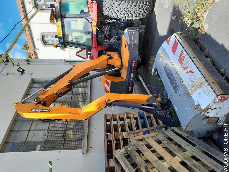 Tracteur Massey Ferguson + broyeur Noremat - Traktor: slika 5 Tracteur Massey Ferguson + broyeur Noremat - Traktor: slika 5