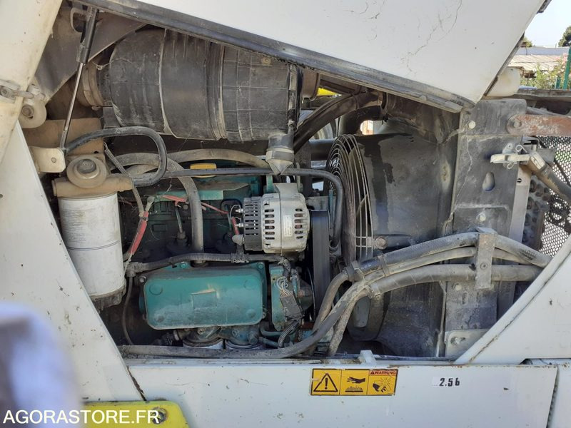 Bager utovarivač Tractopelle Volvo bl71: slika 18