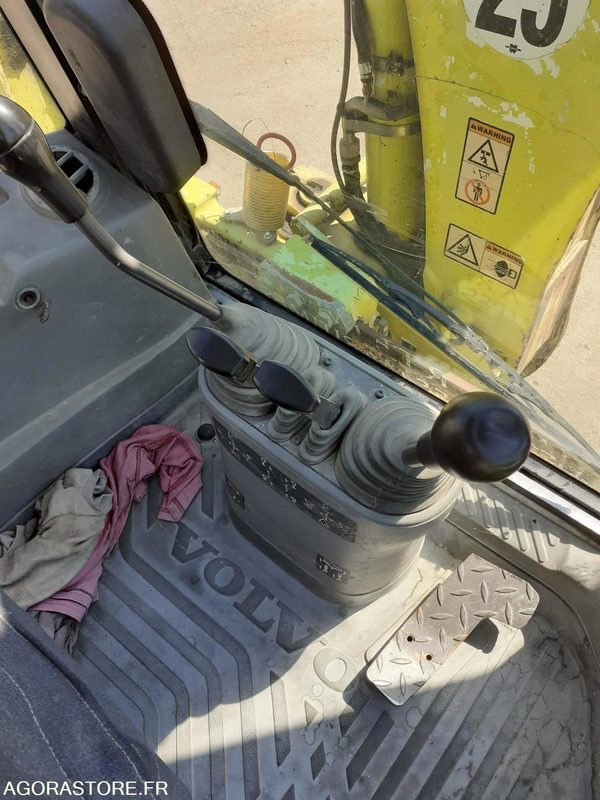 Bager utovarivač Tractopelle Volvo bl71: slika 15