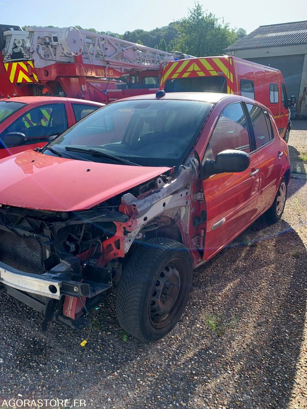 VL RENAULT CLIO3 AB102YS - Automobil: slika 3 VL RENAULT CLIO3 AB102YS - Automobil: slika 3