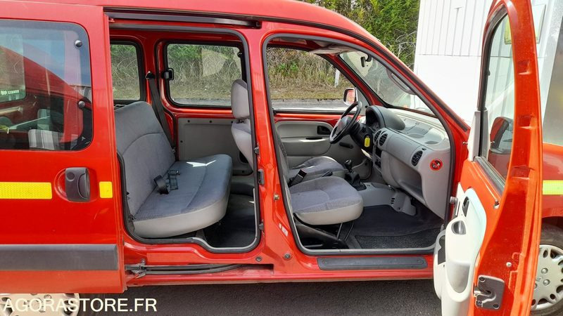 VLTU016 - KANGOO 5 PLACES - Automobil: slika 2 VLTU016 - KANGOO 5 PLACES - Automobil: slika 2