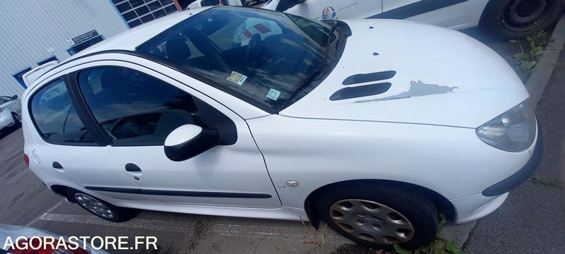 VQ- V11o Peugeot 206 - Automobil: slika 3 VQ- V11o Peugeot 206 - Automobil: slika 3