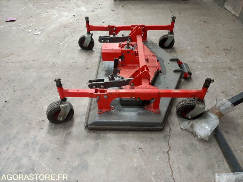 Coupe de tondeuse mulchng Morgneux TMC 150 fixation Kubota - Baštenska kosačica: slika 2 Coupe de tondeuse mulchng Morgneux TMC 150 fixation Kubota - Baštenska kosačica: slika 2