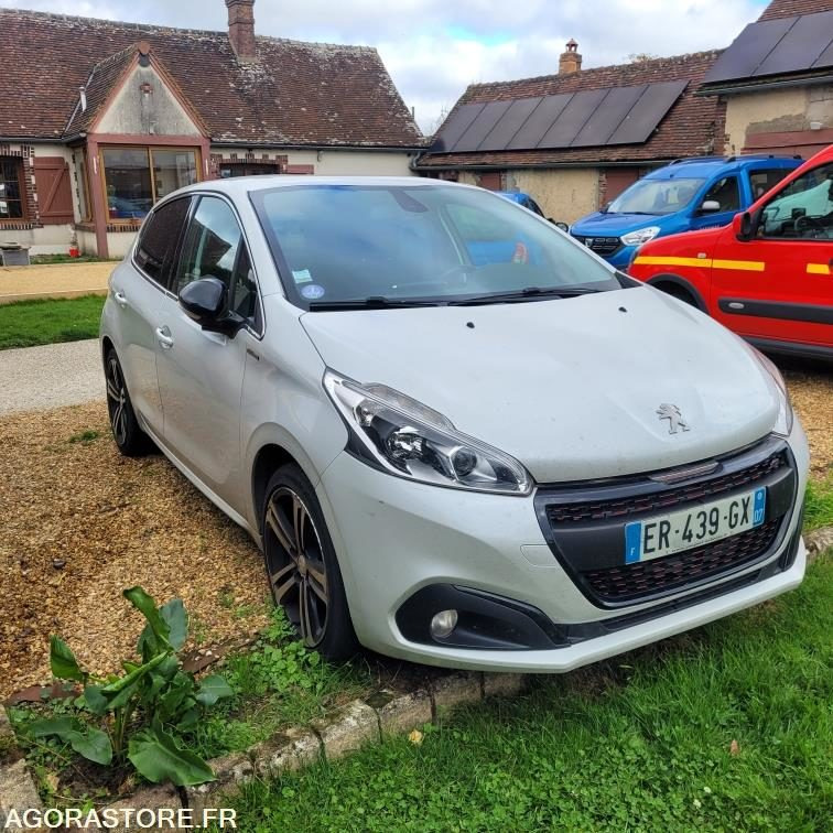 Peugeot 208 gt line - 125 321 kms - 2017 - Automobil: slika 1 Peugeot 208 gt line - 125 321 kms - 2017 - Automobil: slika 1
