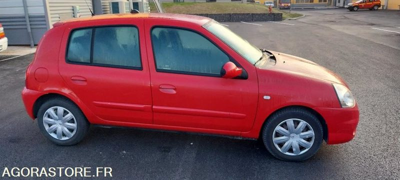 Renault clio 1.5 dci (roulante) - Automobil: slika 3 Renault clio 1.5 dci (roulante) - Automobil: slika 3