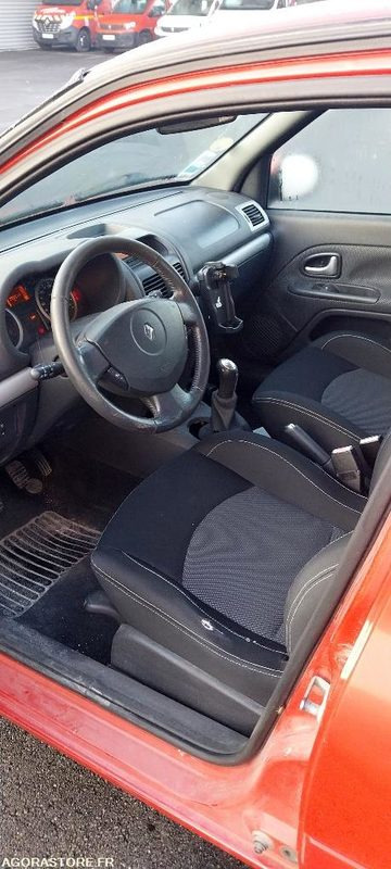 Renault clio 1.5 dci (roulante) - Automobil: slika 5 Renault clio 1.5 dci (roulante) - Automobil: slika 5