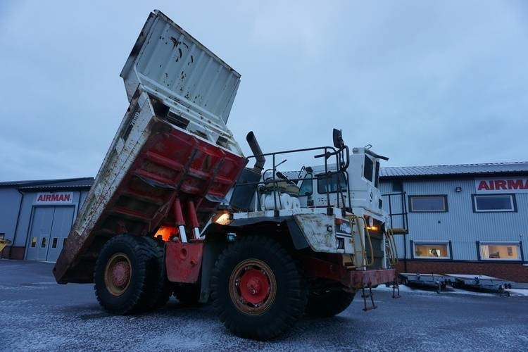 CAT 769 D - Kiper sa krutom šasijom/ Kiper za kamen: slika 4 CAT 769 D - Kiper sa krutom šasijom/ Kiper za kamen: slika 4