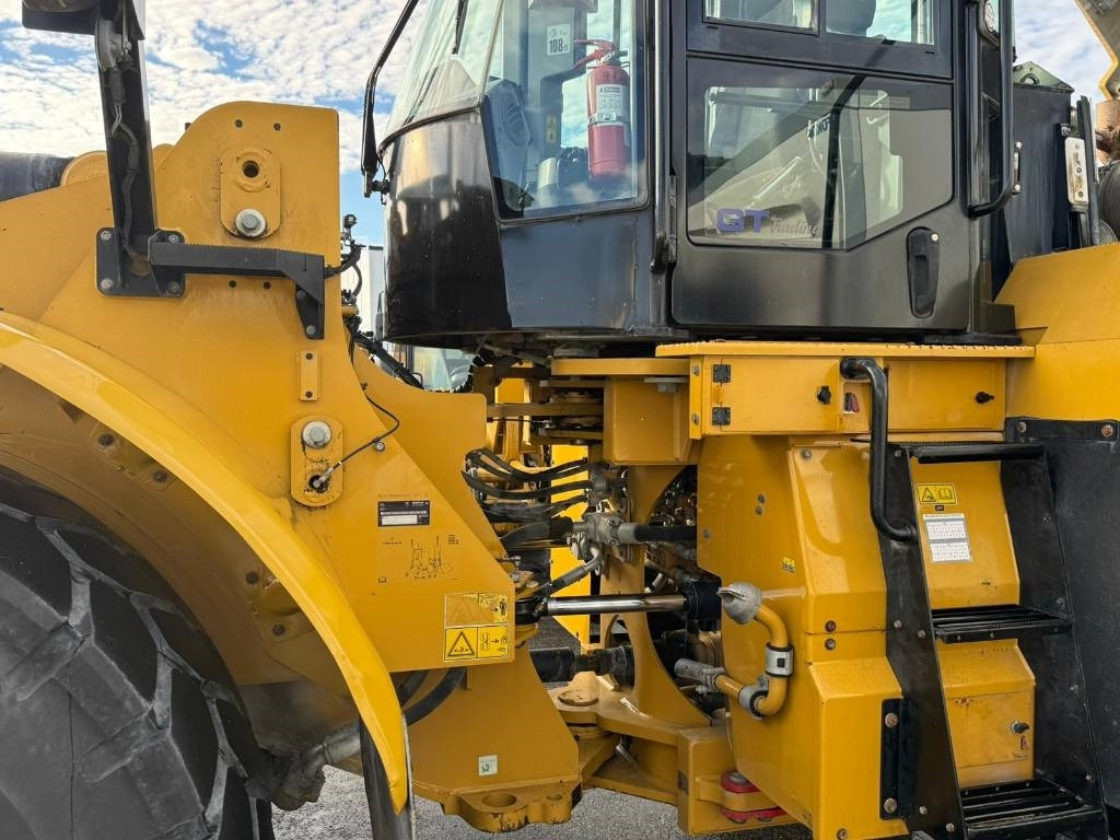 CAT 966M - Utovarivač točkaš: slika 4 CAT 966M - Utovarivač točkaš: slika 4