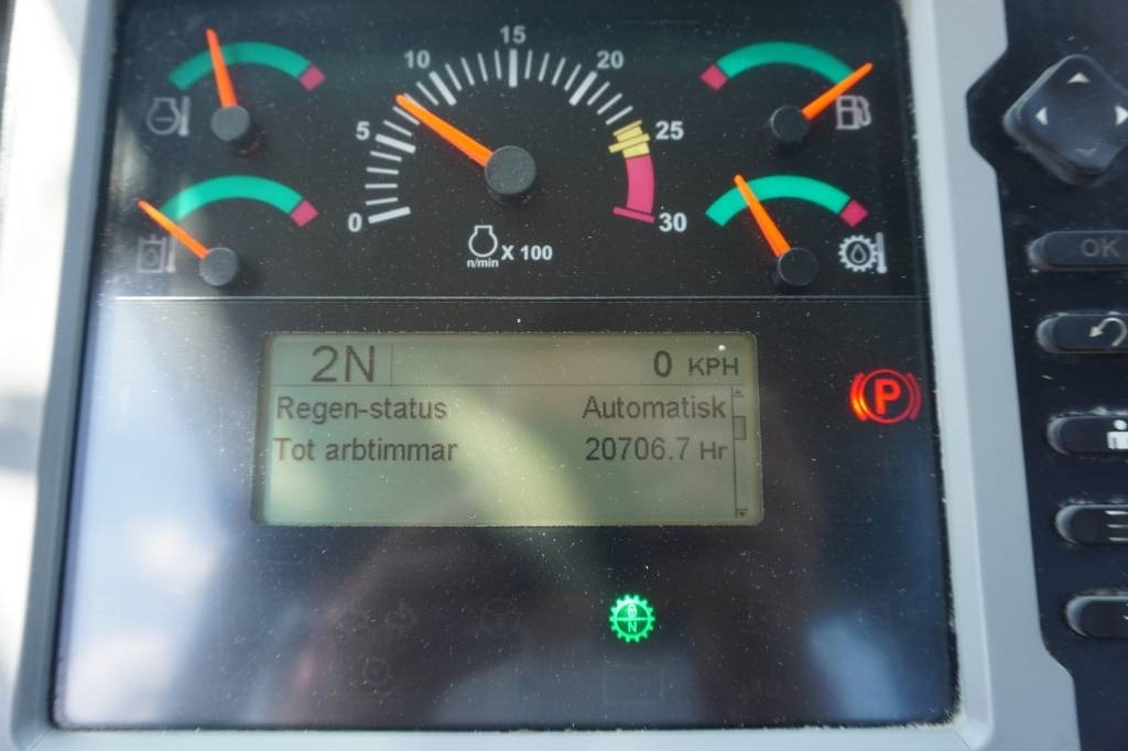 Utovarivač točkaš CAT 972 K: slika 21