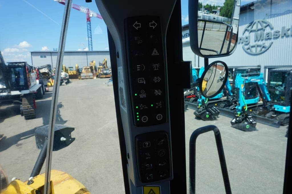 Utovarivač točkaš CAT 972 K: slika 19