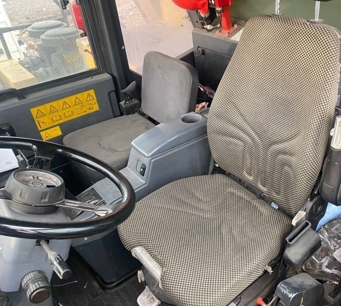 Kiper sa krutom šasijom/ Kiper za kamen Komatsu HD405-7: slika 9