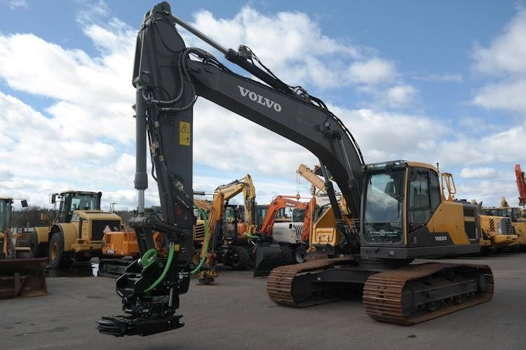 Volvo EC220 E *Uthyres* - Bager guseničar: slika 2 Volvo EC220 E *Uthyres* - Bager guseničar: slika 2