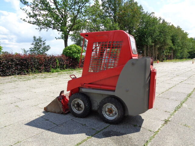 Gehl 1640 - Mini utovarivač: slika 2 Gehl 1640 - Mini utovarivač: slika 2