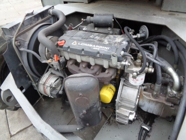 Zglobna platforma Haulotte HA120: slika 16