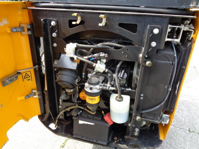 JCB 15C-1 - Mini bager: slika 2 JCB 15C-1 - Mini bager: slika 2