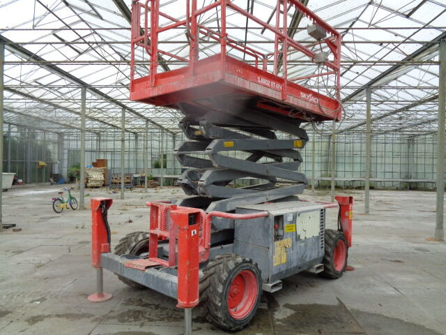 Skyjack SJ 6832 RT - Lift u obliku makaza: slika 2 Skyjack SJ 6832 RT - Lift u obliku makaza: slika 2