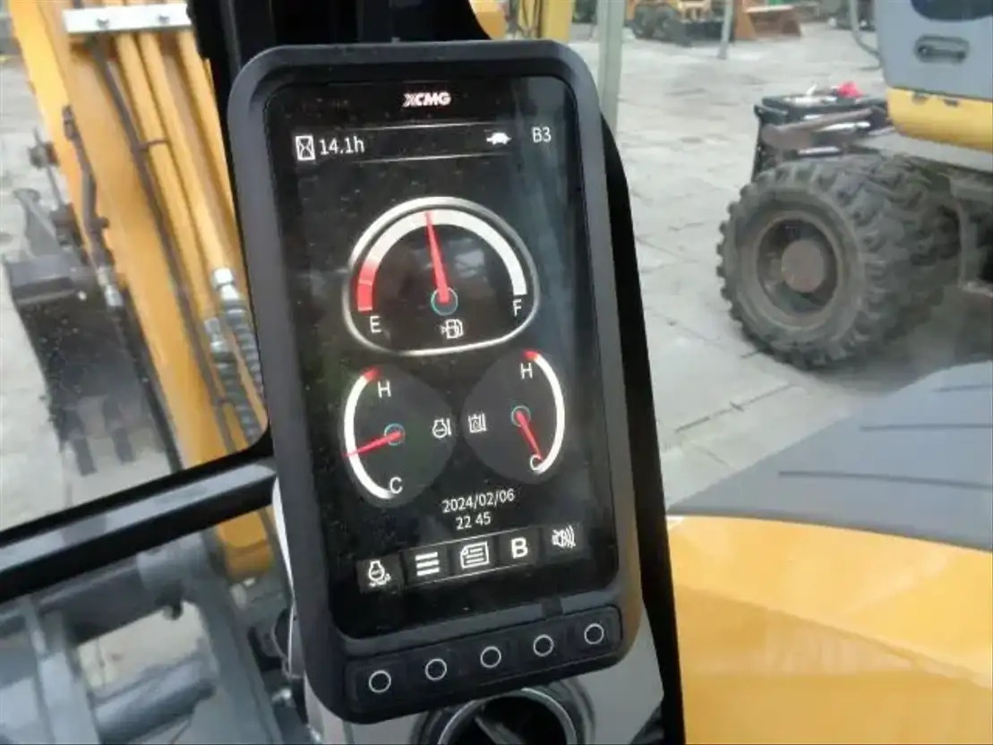 XCMG XE55GA - Bager guseničar: slika 2 XCMG XE55GA - Bager guseničar: slika 2