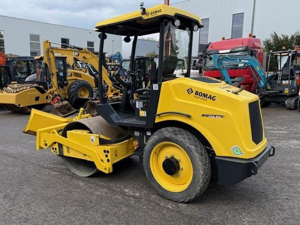 Bomag 124 DH-5 - Kompaktor: slika 4 Bomag 124 DH-5 - Kompaktor: slika 4