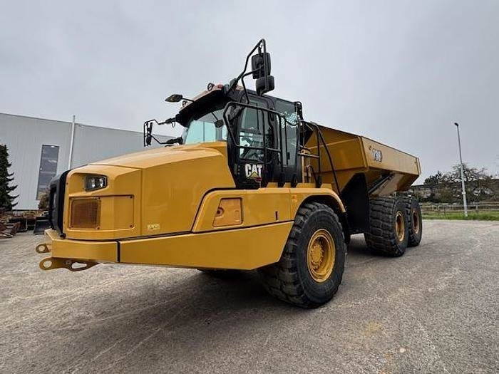 CAT 730 - Zglobni kiper: slika 1 CAT 730 - Zglobni kiper: slika 1