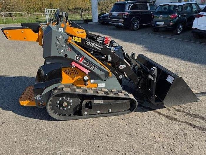 GiANT GS 950T - Mini utovarivač: slika 3 GiANT GS 950T - Mini utovarivač: slika 3