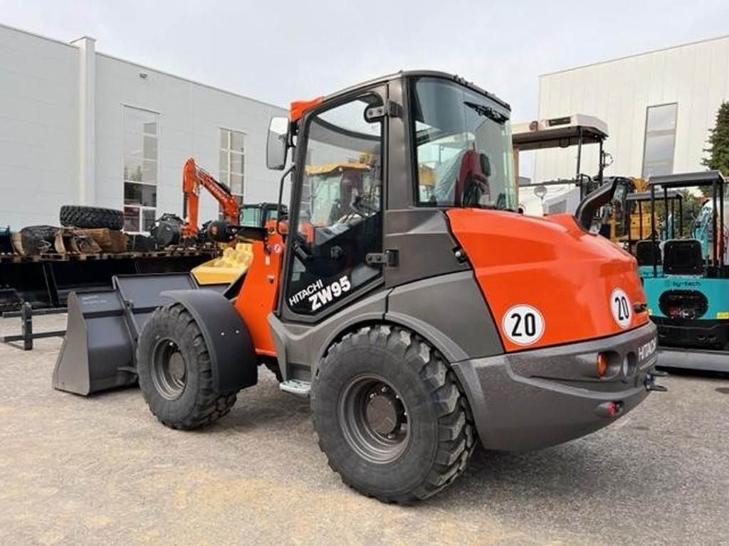 Hitachi ZW95-6C - Utovarivač točkaš: slika 2 Hitachi ZW95-6C - Utovarivač točkaš: slika 2