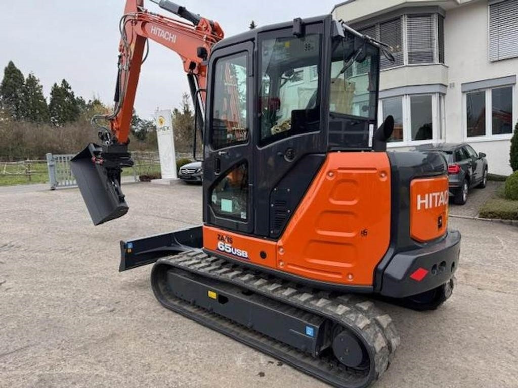 Hitachi ZX65 USB-6 - Mini bager: slika 1 Hitachi ZX65 USB-6 - Mini bager: slika 1