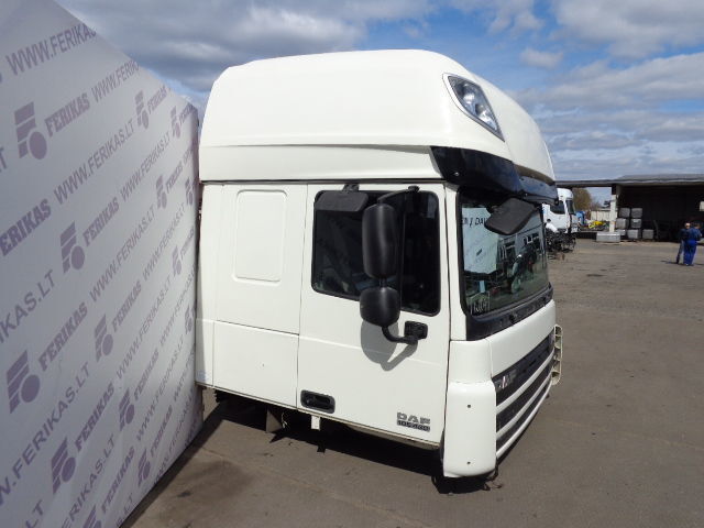 DAF space and super space cabs for sale, big stock "WORLDWIDE DELIVE - Kabina i enterijer za Kamion: slika 5 DAF space and super space cabs for sale, big stock "WORLDWIDE DELIVE - Kabina i enterijer za Kamion: slika 5