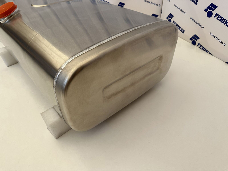 MAN New aluminum fuel tank 200L - Rezervoar za gorivo za Kamion: slika 2 MAN New aluminum fuel tank 200L - Rezervoar za gorivo za Kamion: slika 2