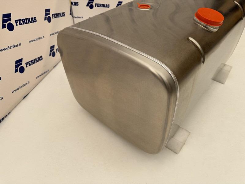 MAN New aluminum fuel tank 300L - Rezervoar za gorivo za Kamion: slika 2 MAN New aluminum fuel tank 300L - Rezervoar za gorivo za Kamion: slika 2
