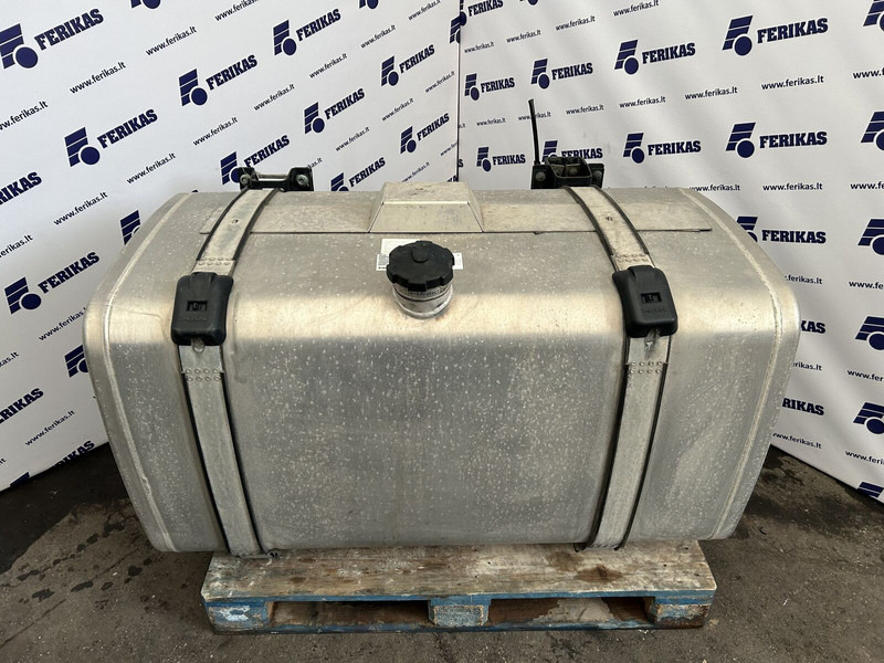 MAN complete fuel tank with brackets - Rezervoar za gorivo za Kamion: slika 1 MAN complete fuel tank with brackets - Rezervoar za gorivo za Kamion: slika 1