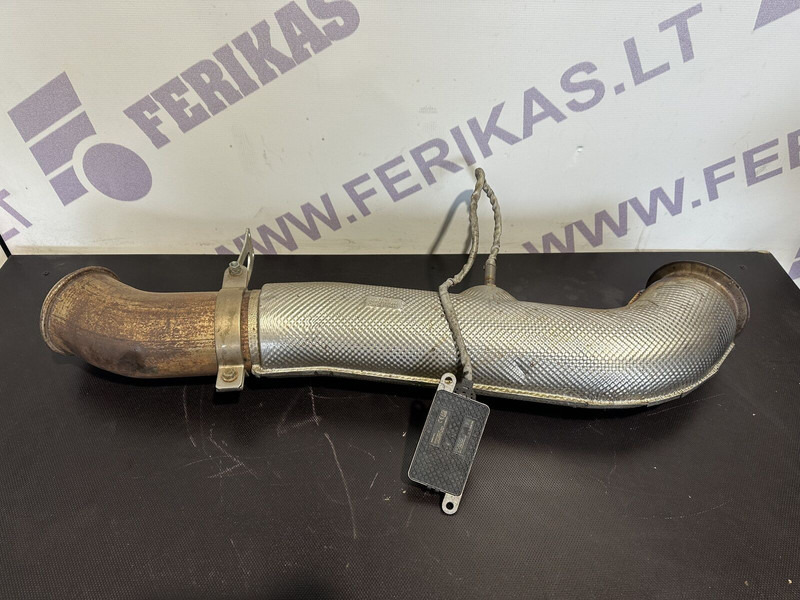 MAN exhaust pipe with NOX sensor - Auspuh za Kamion: slika 1 MAN exhaust pipe with NOX sensor - Auspuh za Kamion: slika 1