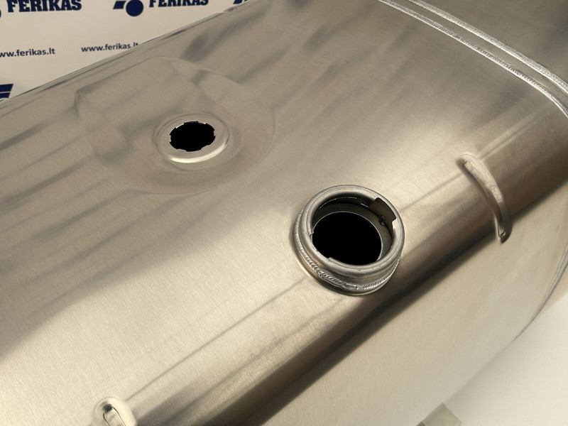 Mercedes-Benz Fuel tank 720L + 75L AdBlue - Rezervoar za gorivo za Kamion: slika 5 Mercedes-Benz Fuel tank 720L + 75L AdBlue - Rezervoar za gorivo za Kamion: slika 5