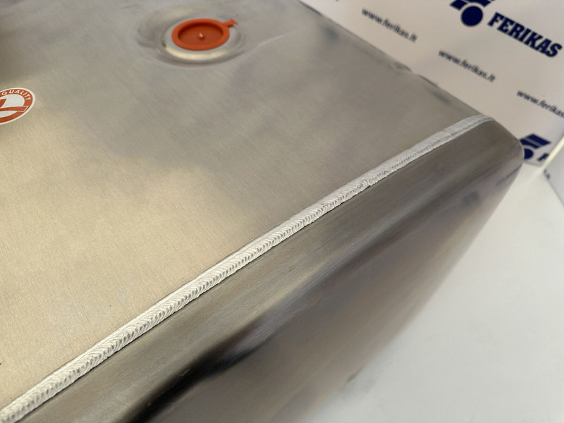 Mercedes-Benz New aluminum fuel tank 200L - Rezervoar za gorivo za Kamion: slika 5 Mercedes-Benz New aluminum fuel tank 200L - Rezervoar za gorivo za Kamion: slika 5