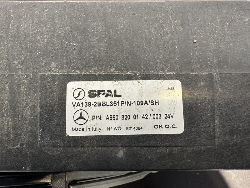 Mercedes-Benz cooling, radiator fan - Ventilator za Kamion: slika 4 Mercedes-Benz cooling, radiator fan - Ventilator za Kamion: slika 4