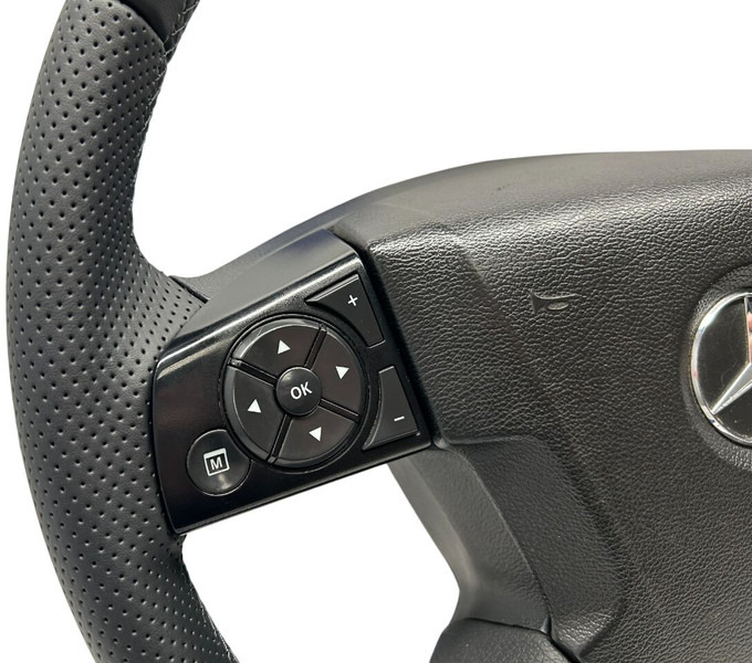 Mercedes-Benz refurbished steering wheel - Volan za Kamion: slika 4 Mercedes-Benz refurbished steering wheel - Volan za Kamion: slika 4