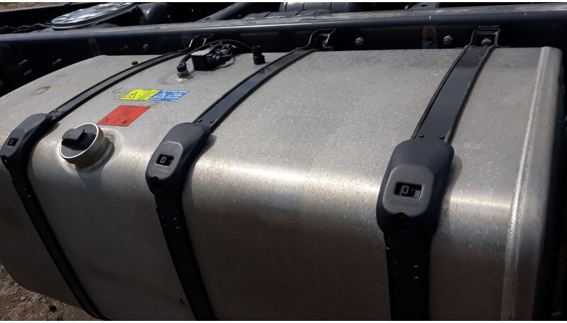 Scania 600L complete fuel tank with brackets - Rezervoar za gorivo za Kamion: slika 4 Scania 600L complete fuel tank with brackets - Rezervoar za gorivo za Kamion: slika 4