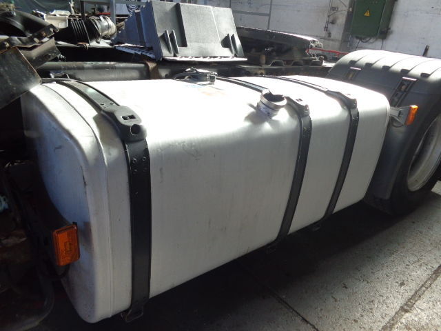 Scania complete with brackets and fuel pump (WORLDWIDE - Rezervoar za gorivo za Kamion: slika 2 Scania complete with brackets and fuel pump (WORLDWIDE - Rezervoar za gorivo za Kamion: slika 2