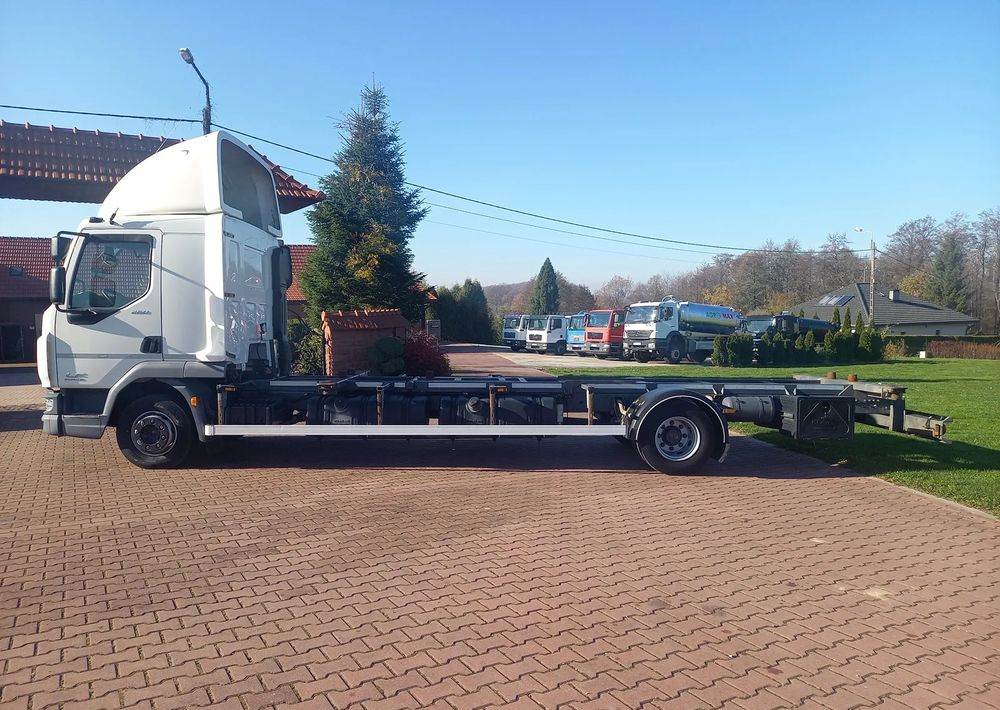 DAF 45 - Kamion za prevoz kontejnera/ Kamion sa promenjivim sandukom: slika 3 DAF 45 - Kamion za prevoz kontejnera/ Kamion sa promenjivim sandukom: slika 3